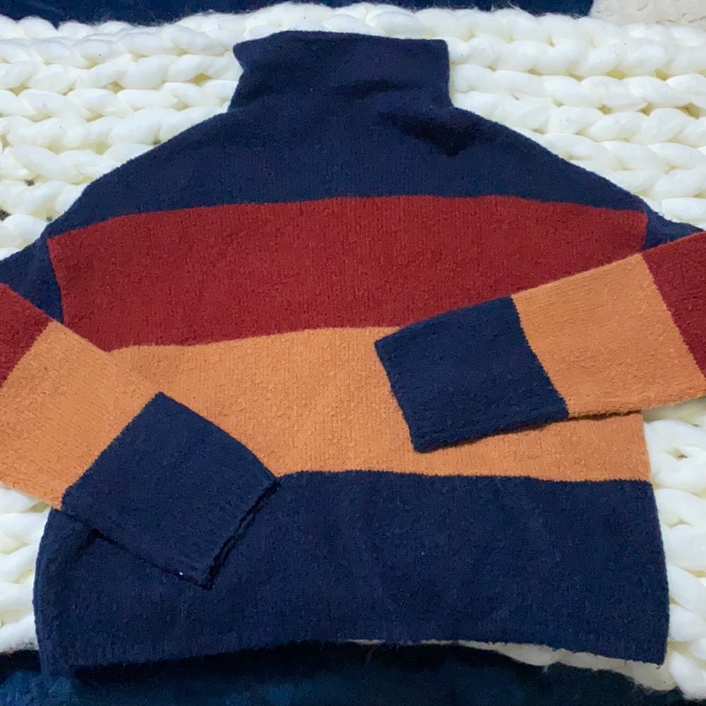 Super cute turtle neck sweater!